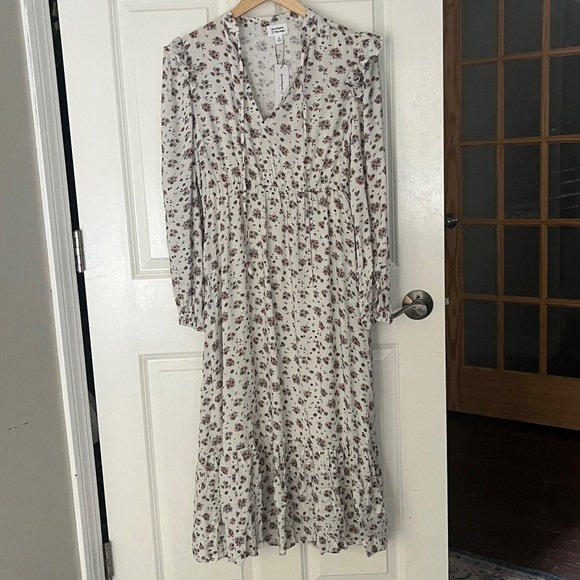 The Drop Dresses & Skirts - NWT The Drop Soft Pink Floral Pr Lined Midi tiered Dress - Size Small